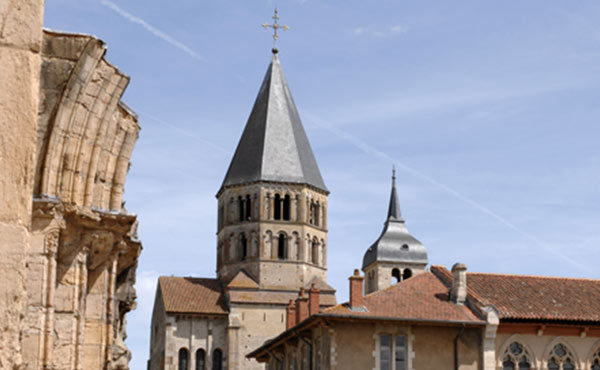Abbaye de Cluny billetterie visite touristique monument-national mon- cse-by-ce-multi-entreprises avantage salarié réduction économie pouvoir d’achat