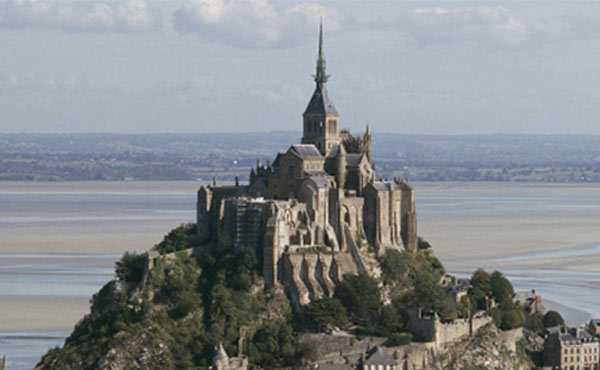 Abbaye du Mont-Saint-Michel billetterie visite touristique monument-national mon- cse-by-ce-multi-entreprises avantage salarié réduction économie pouvoir d’achat